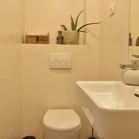 Apartment In Near Diocletian's Palace Split